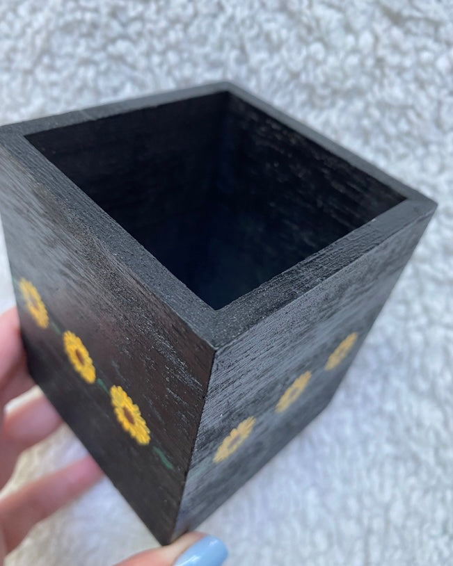 Black Sunflower Pen and Pencil Holder
